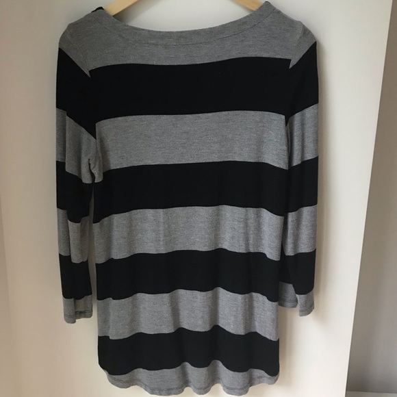 2/15$ Cable & Gauge 3/4 sleeve Top - Picture 3 of 4